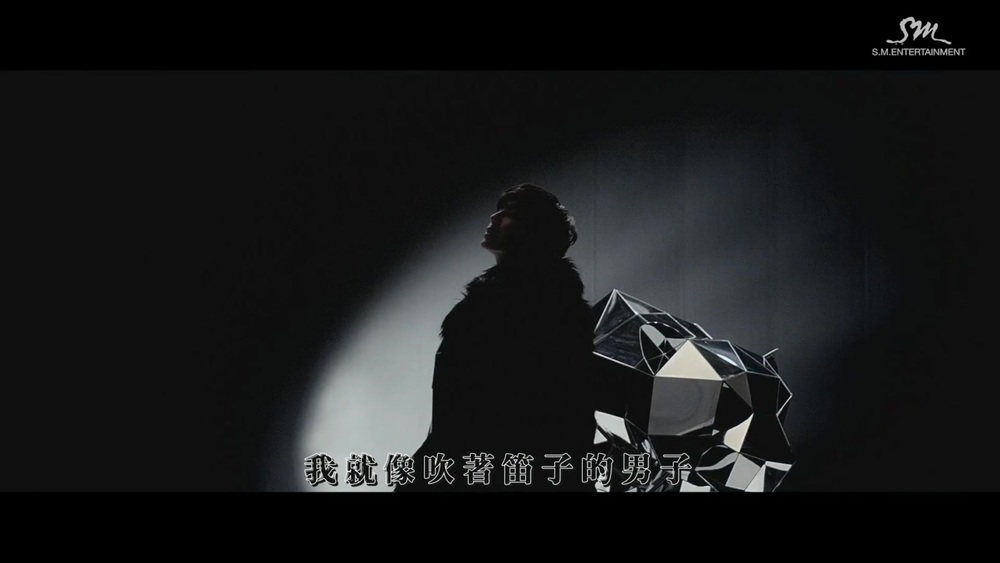 004[FOX][精緻中字][MV] SHINee - Everybody [精炫動態特效版][帥氣軍裝展現強勁舞蹈].jpg