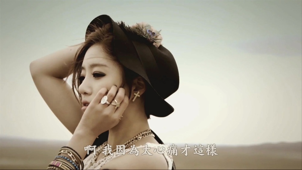 003[FOX][精緻中字][MV] T-ARA - Number 9 Ver.2 [悲傷的演技&迷幻的眼神].mkv_201310.jpg