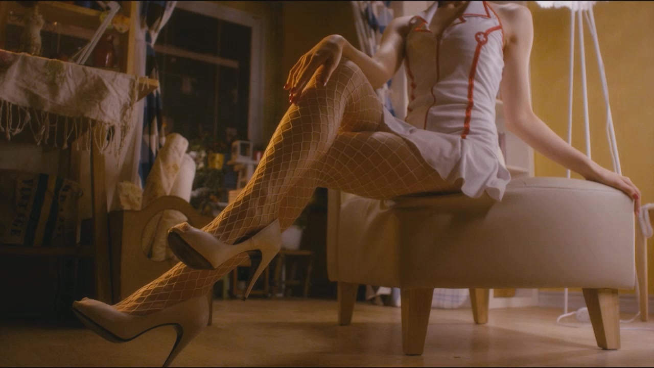 김민정 간호사코스프레 텐미닛댄스cut in 밤의여왕.Queen.Of.Night.2013.720p.HDRip.H.jpg