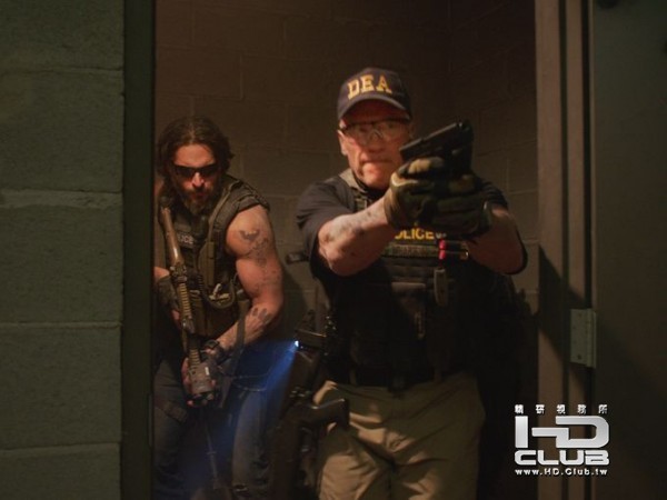 sabotage-arnold-schwarzenegger-joe-manganiello-600x450.jpg