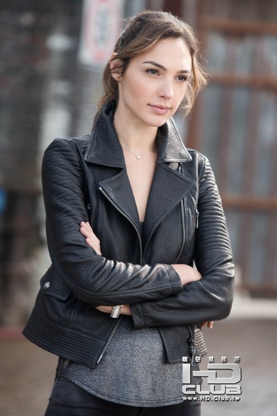 fast-and-furious-6-gal-gadot-400x600.jpg