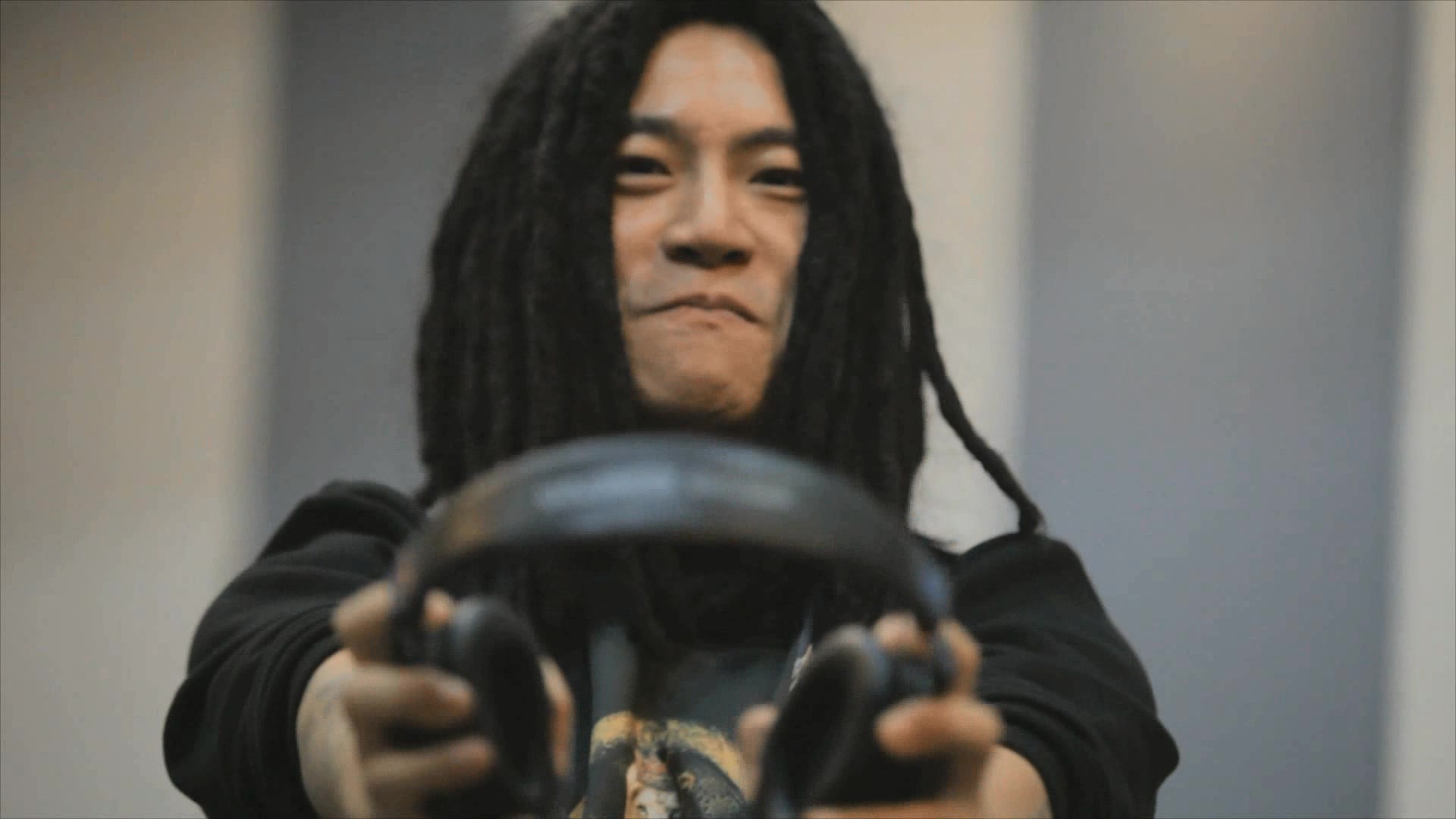 SKULL(群星) - brilliant is (GOMTV1080P).mp4_20131218_131528.622.jpg