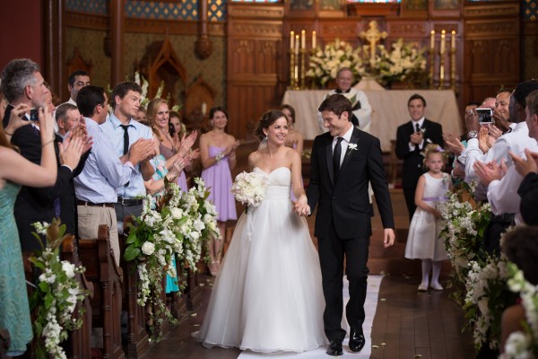 devils-due-allison-miller-and-zach-gilford-600x400.jpg