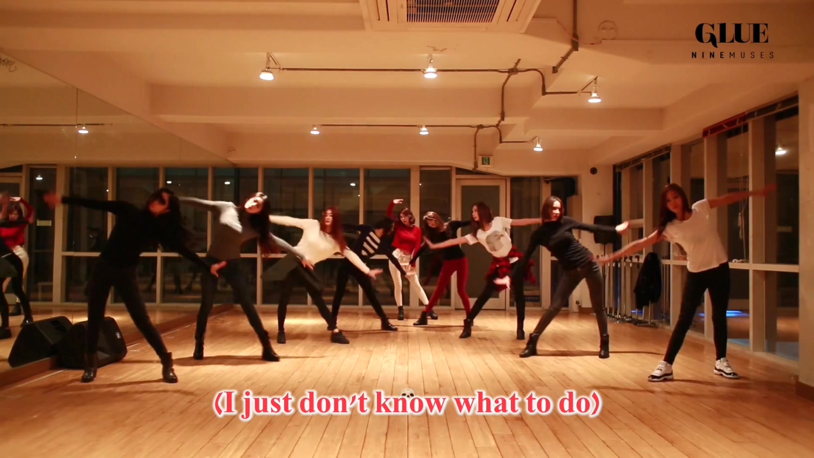 01[FOX][精緻中字][MV] Nine Muses - Glue [練習室舞蹈完整公開].mkv_20140115_181932.jpg