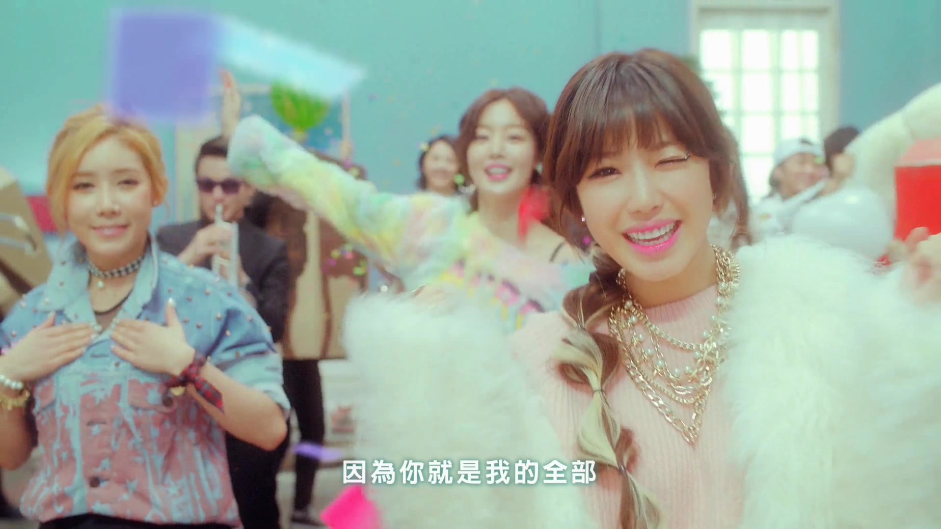 004[FOX][精緻中字][MV] SECRET - I Do I Do [冬季讓人怦然心跳的愛情故事].mkv_20140.jpg