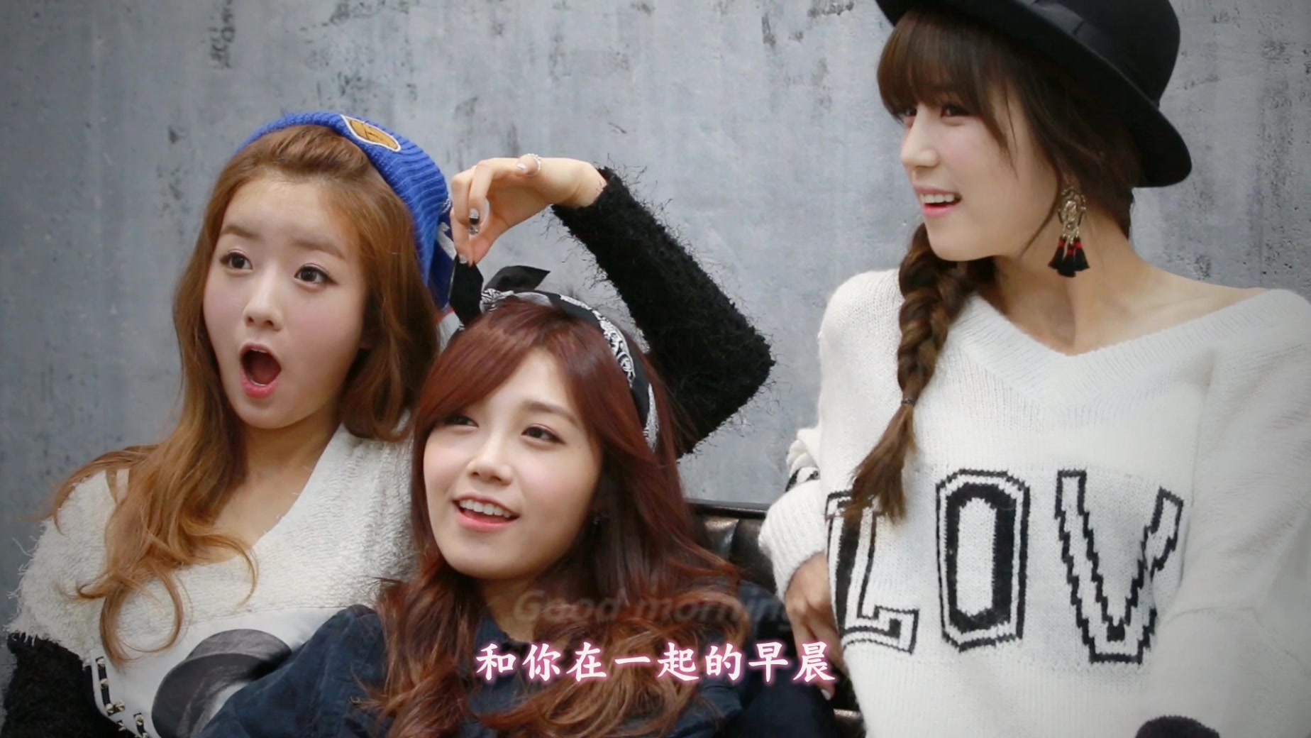 003[精緻中字][MV] A Pink - Good Morning Baby [千日特別單曲][對粉絲們甜甜的愛].mk.jpg