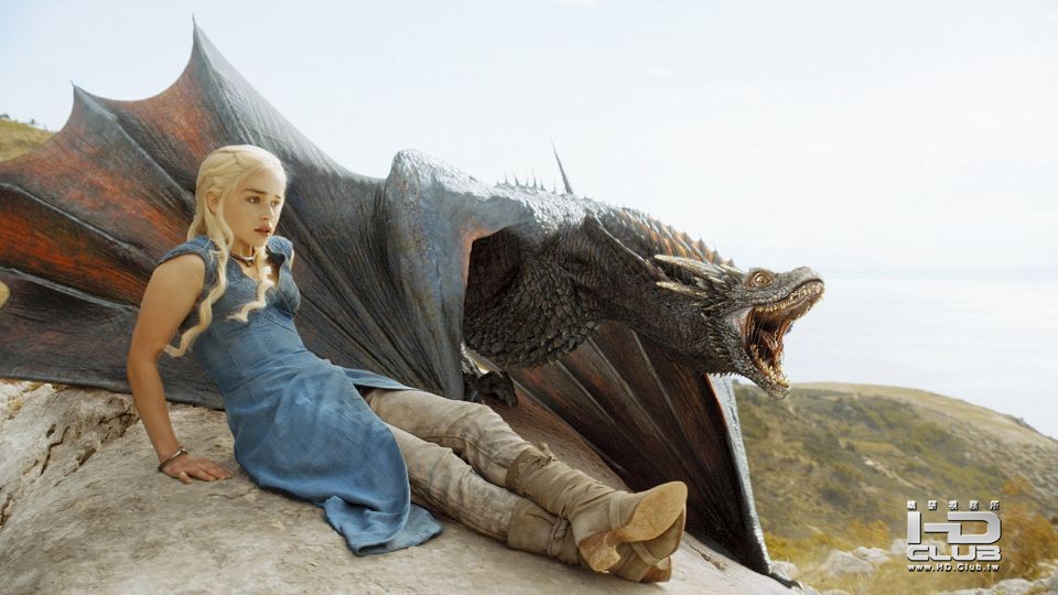 game-of-thrones-season-4-dragon-emilia-clarke.jpg