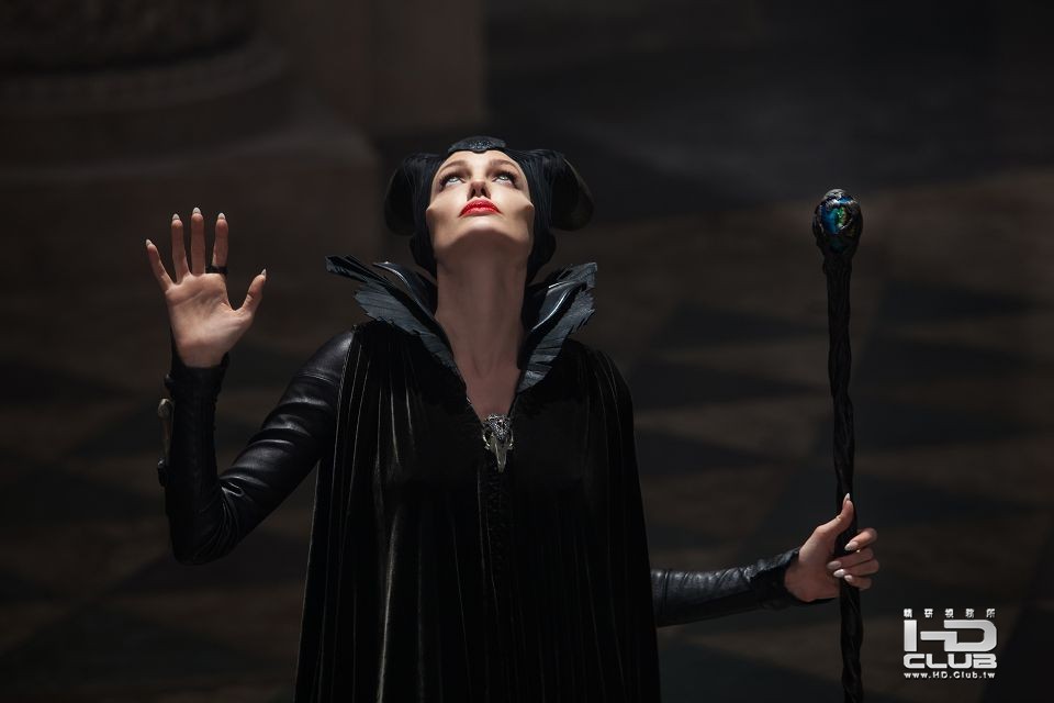 maleficent-angelina-jolie3.jpg