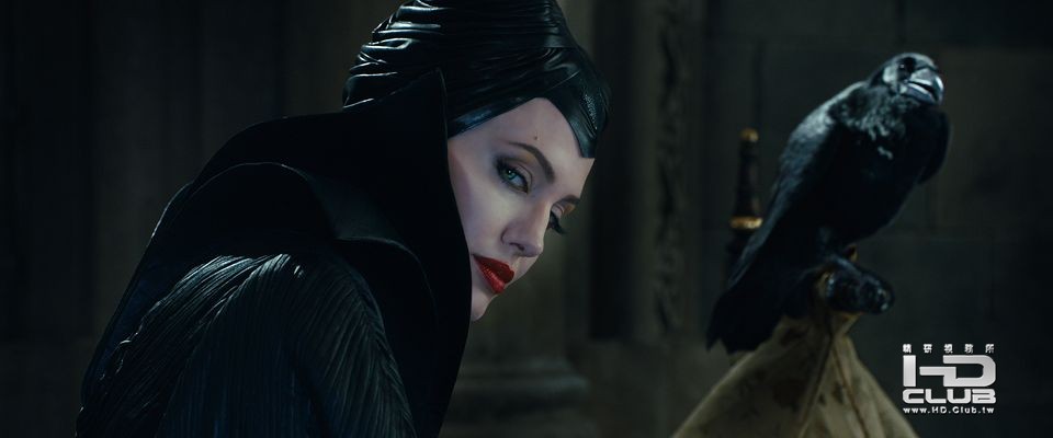 maleficent-angelina-jolie-21.jpg