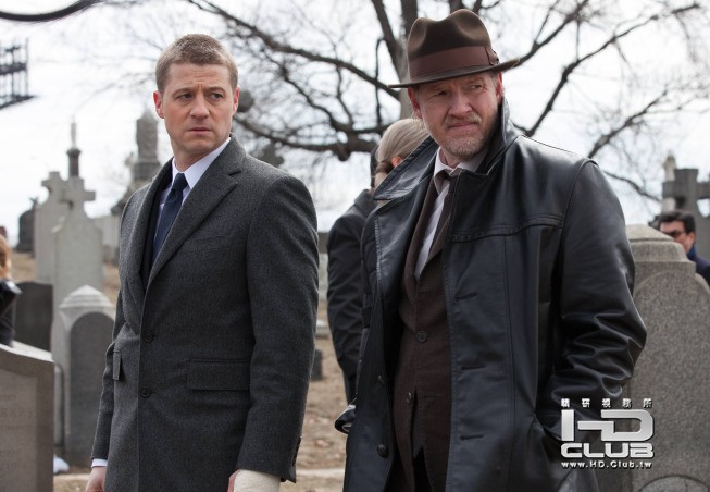 gotham-ben-mckenzie-donal-logue.jpg