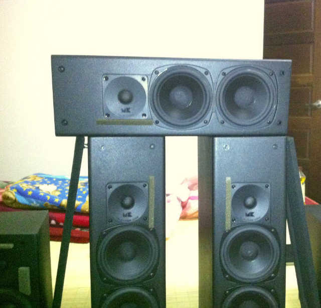 視聽室器材簡化，M&K S125 LCR、S85全數出清