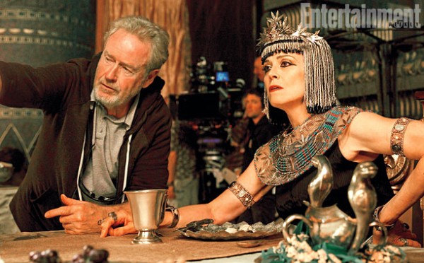 exodus-gods-and-kings-sigourney-weaver-ridley-scott-600x372.jpg