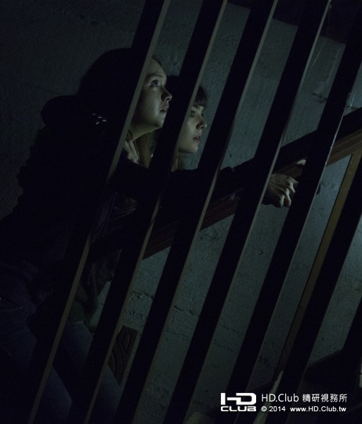ouija-olivia-cooke-ana-coto-513x600.jpeg