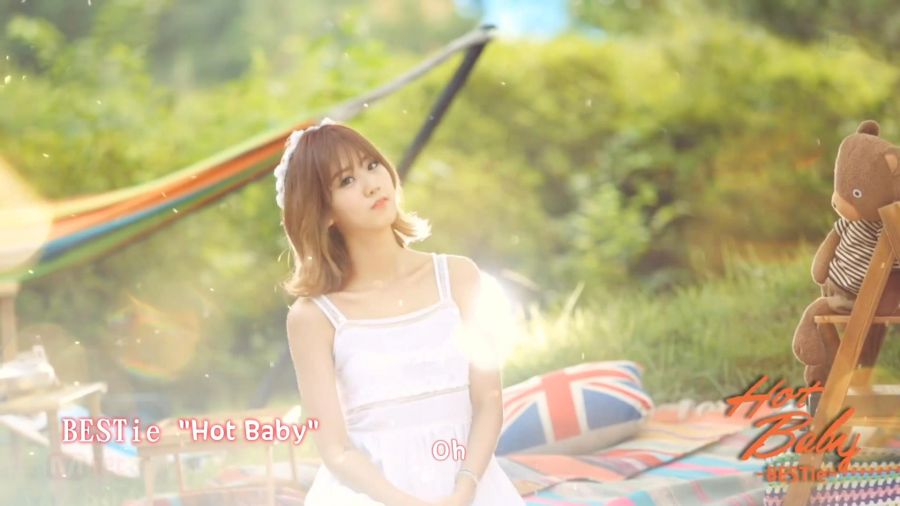 001[FOX][精緻中字][MV] BESTie - Hot Baby [動態光暈特效版][仲夏夜女神純愛閃光魅力.jpg