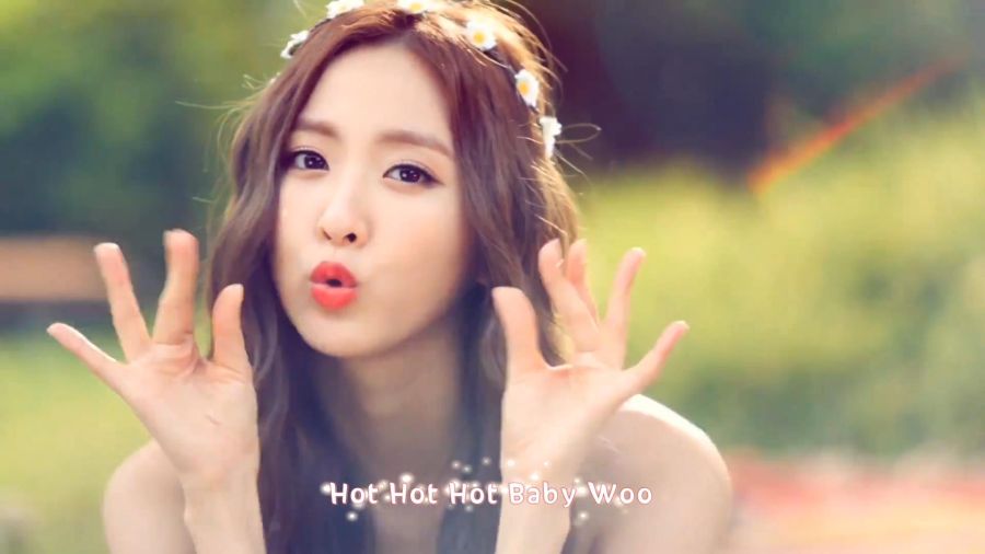 000[FOX][精緻中字][MV] BESTie - Hot Baby [動態光暈特效版][仲夏夜女神純愛閃光魅力.jpg