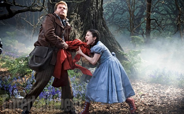 into-the-woods-james-corden-600x373.jpg