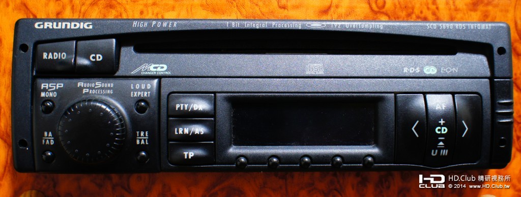 GRUNDIG  5690  CD單片主機_cr.jpg