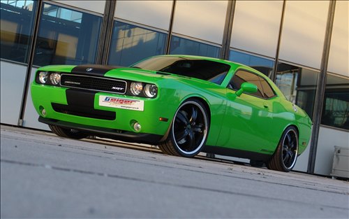 2011 Dodge Challenger SRT-8.jpg