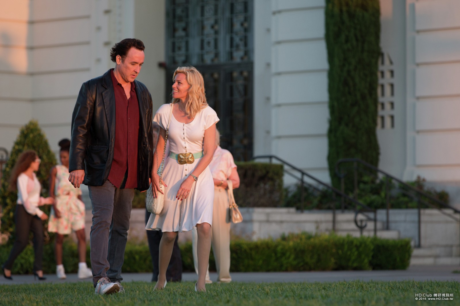 love-mercy-john-cusack-elizabeth-banks.jpg