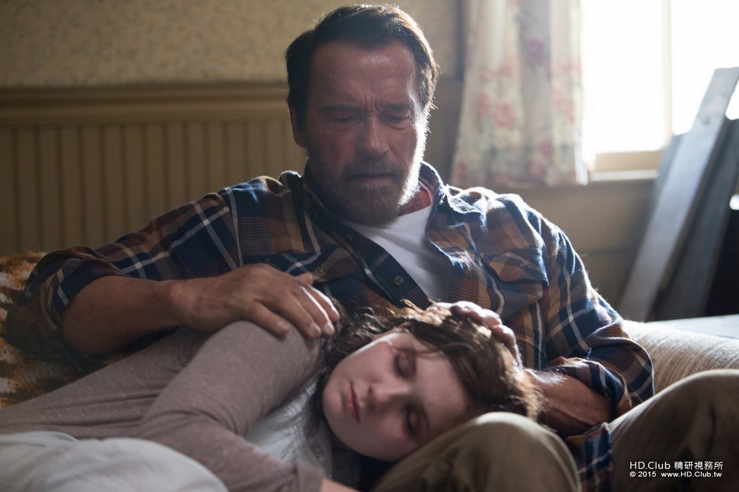 maggie-arnold-schwarzenegger-abigail-breslin.jpg