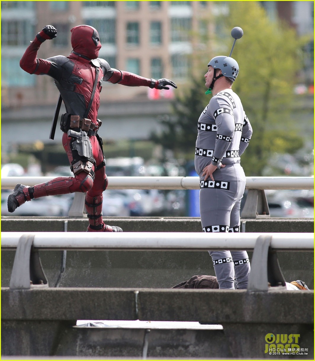 ryan-reynolds-brianna-hildebrand-deadpool-08.jpg