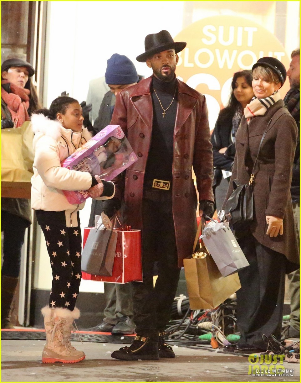 will-smith-spotted-in-costume-on-suicide-squad-set-05.jpg