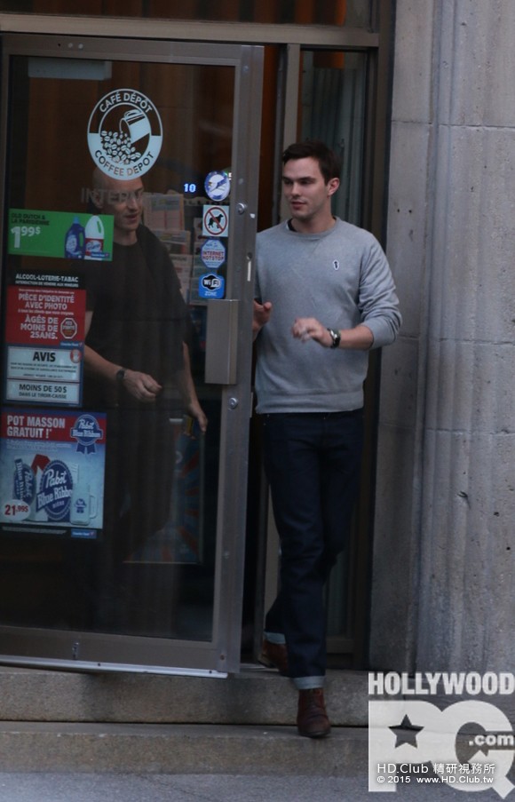 Nicholas-Hoult-580.jpg