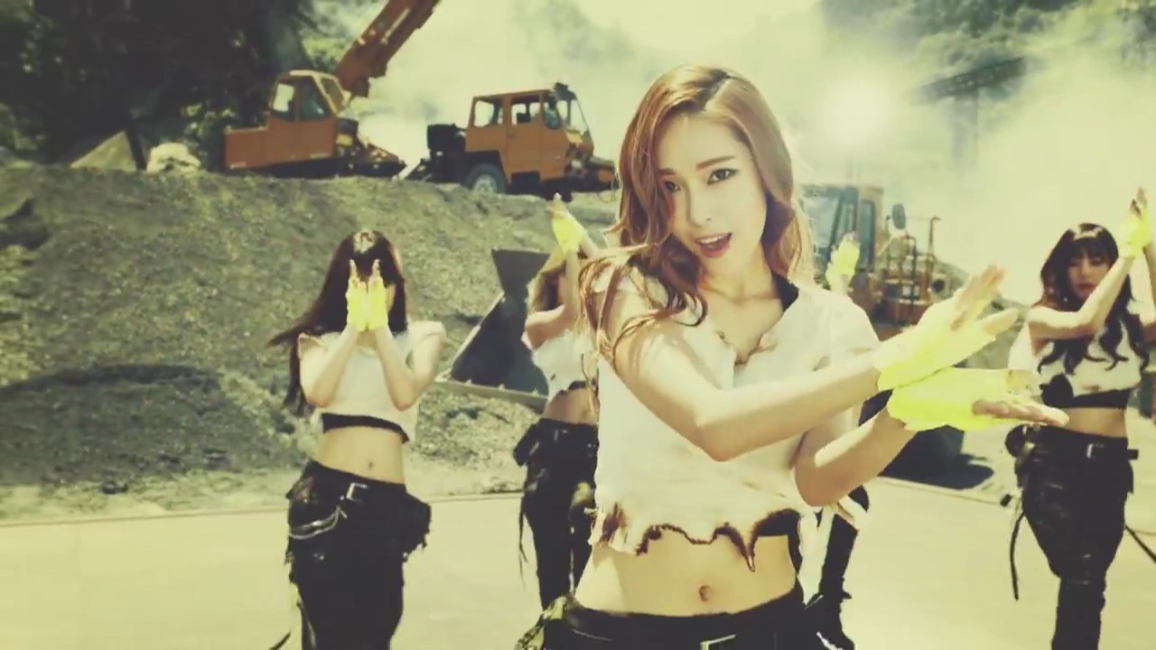 SNSD Catch Me If You Can OT9 MV Full Ver[(000949)10-13-54].JPG