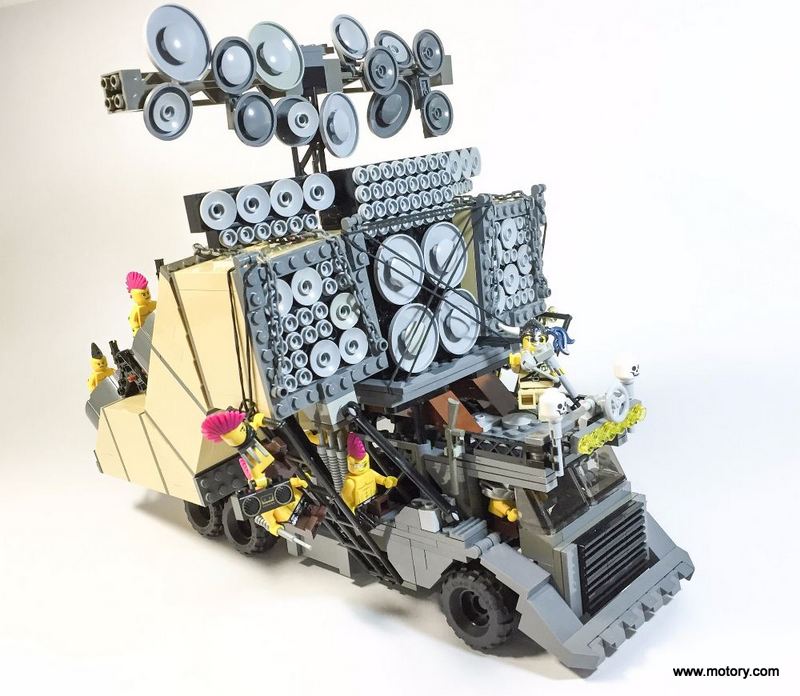 Mad-Max-Fury-Road-LEGO-Vehicles-9-05252015.jpg