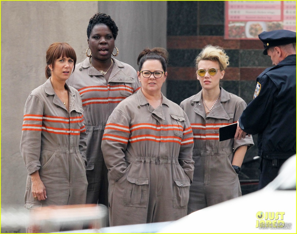 female-ghostbusters-cast-first-photo-in-costume-04.jpg