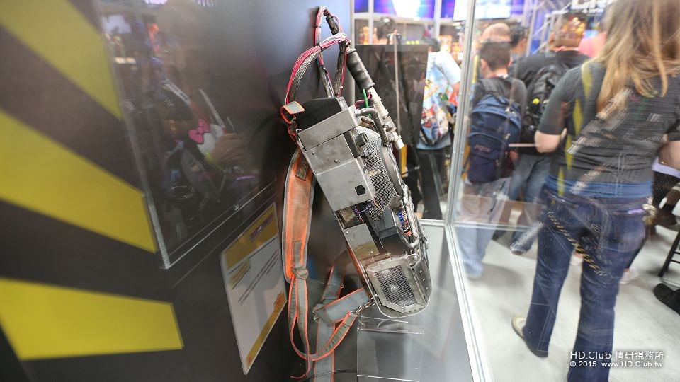 ghostbusters-proton-pack-picture-comic-con-11.jpg
