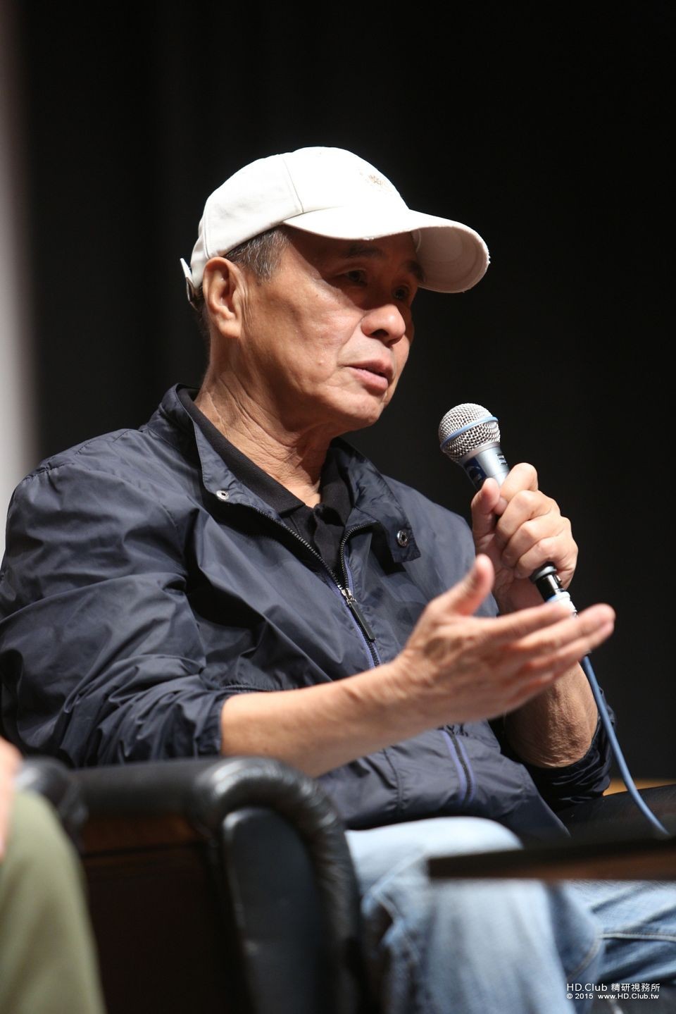 侯導在香港書展分享創作歷程.jpg