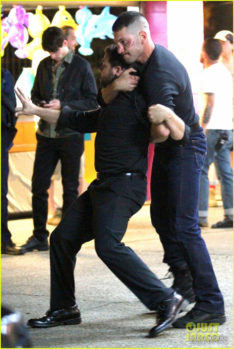 jon-bernthal-films-a-brutal-fight-scene-for-daredevil-01.jpg