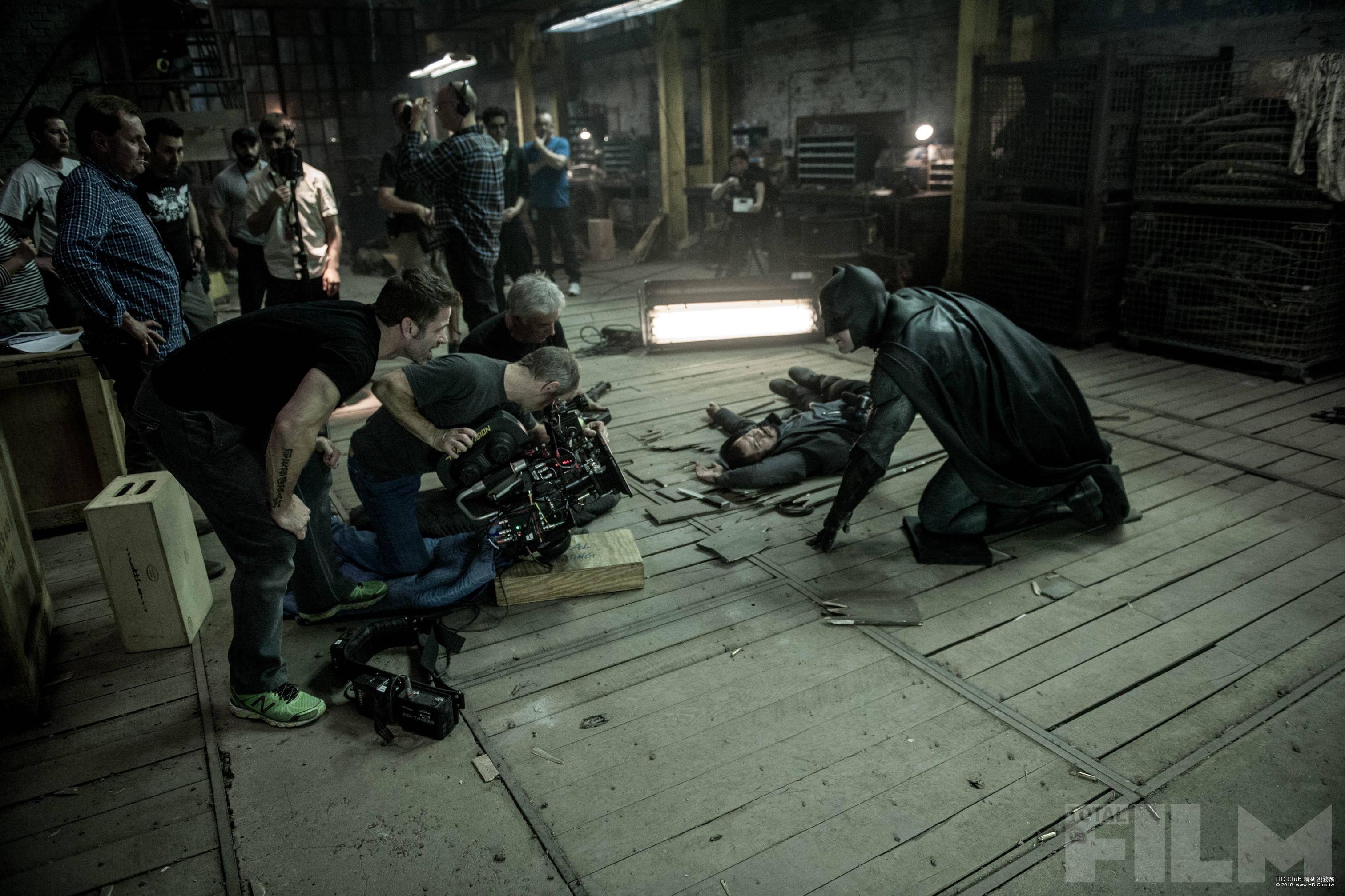 batman-v-superman-ben-affleck-zack-snyder-set-photo.jpg