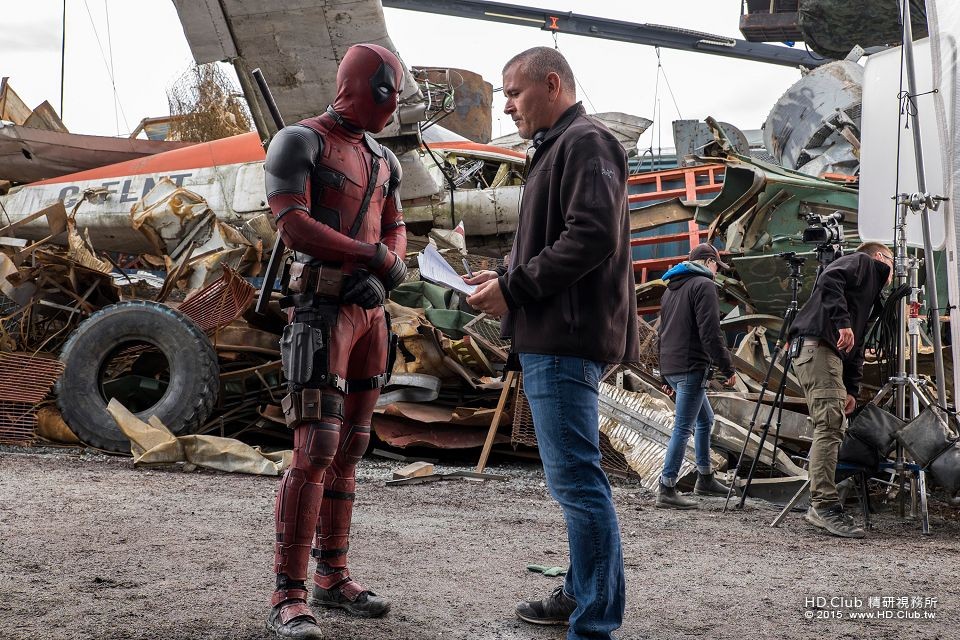 ryan-reynolds-tim-miller-deadpool-movie-image.jpg