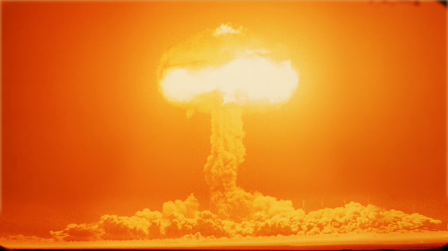 尘封核爆 Trinity.And.Beyond.1995 06.jpg