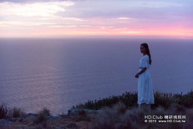 the-light-between-oceans-alicia-vikander-image.jpg