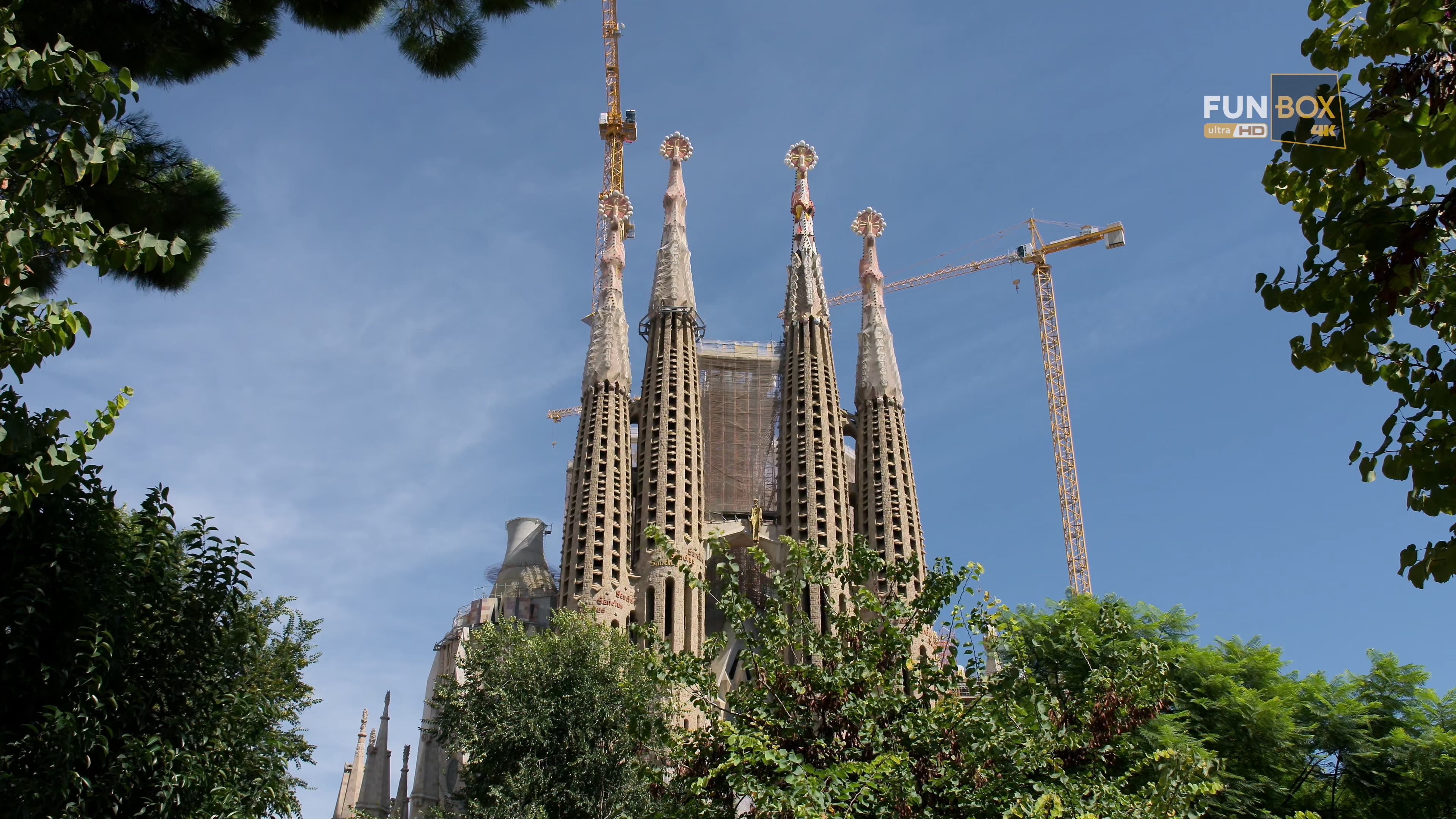 My Romantic cities - Barcelona (4K 2160p UHDTV HEVC AC3 En) Lotos2007.mkv_201603.jpg