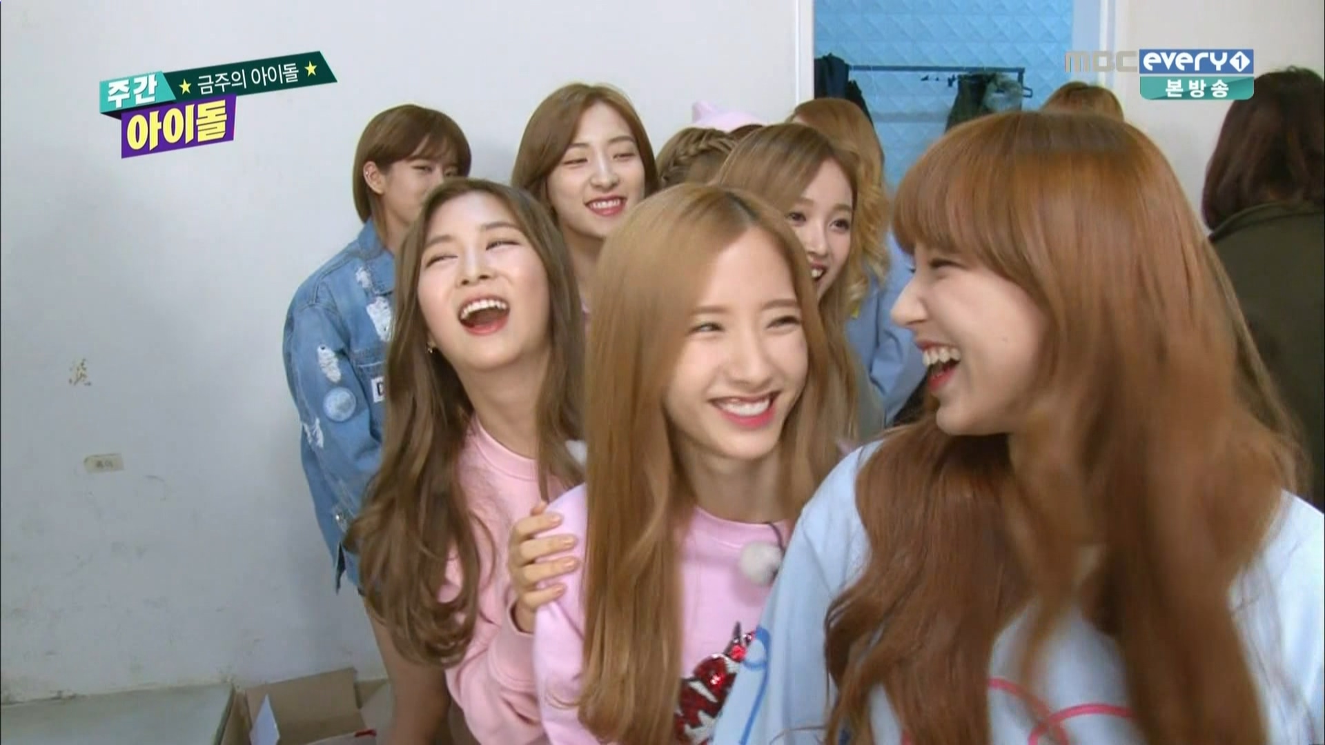 160323.MBC every1.주간아이돌.e243.금주의 아이돌.우주소녀.HDMI.1080i.by.Shaytyen..jpg