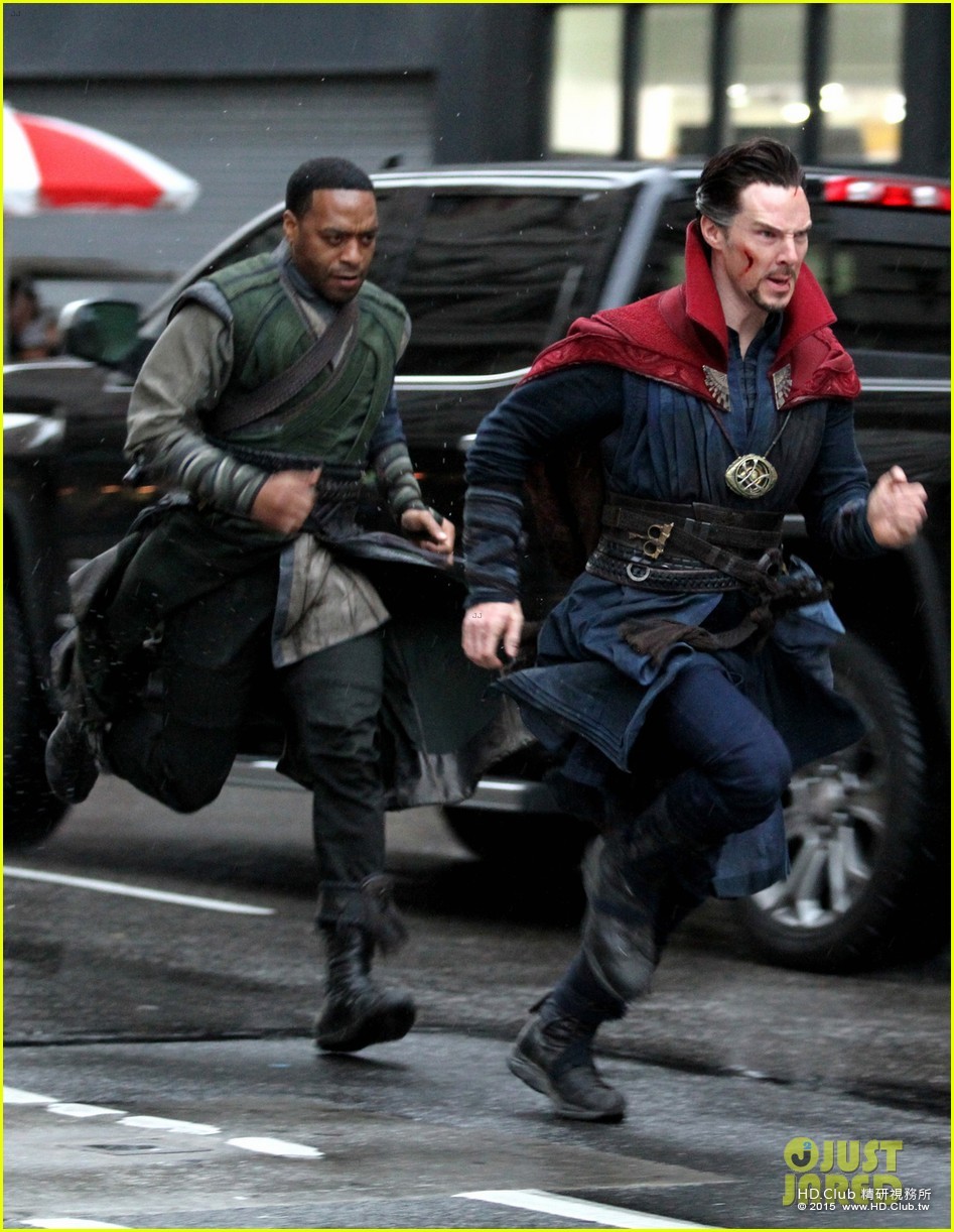 benedict-cumberbatch-films-doctor-strange-in-nyc-first-pics-03.jpg