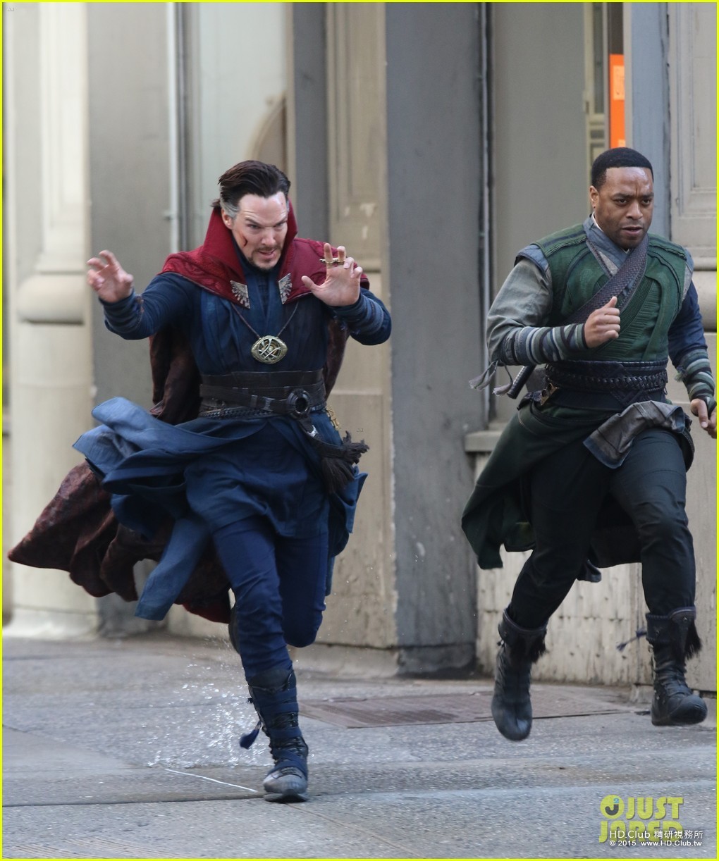 mads-mikkelsen-benedict-cumberbatch-dr-strange-set-06.jpg