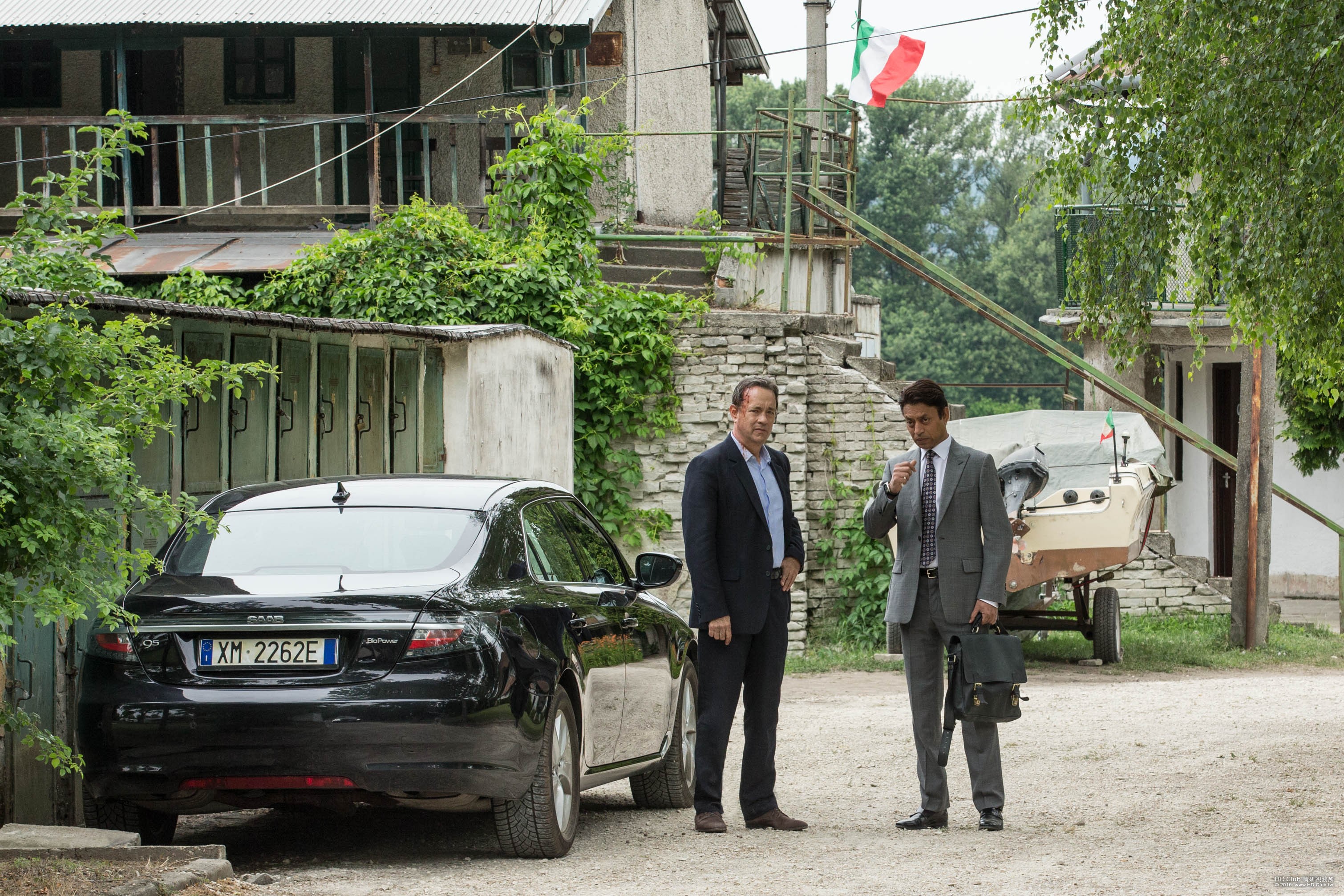 inferno-tom-hanks-irrfan-khan.jpg