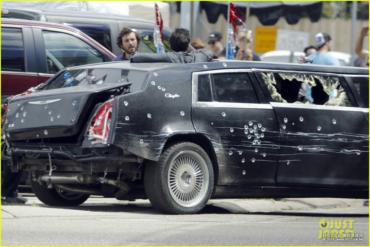 hugh-jackman-escapes-bullett-ridden-limo-for-wolverine-3-01.jpg