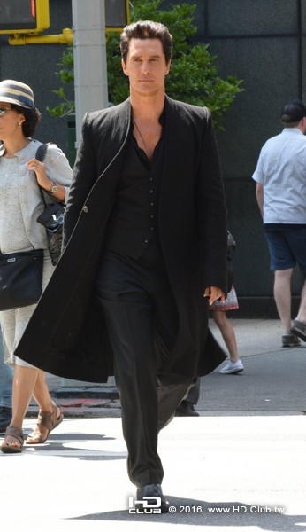 Matthew McConaughey Films Dark Tower NYC rPmdZhL9bWQl.jpg