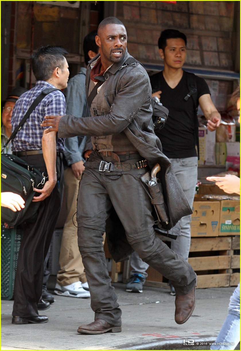 idris-elba-films-dark-tower-scenes-with-tom-taylor-as-jake-14.jpg