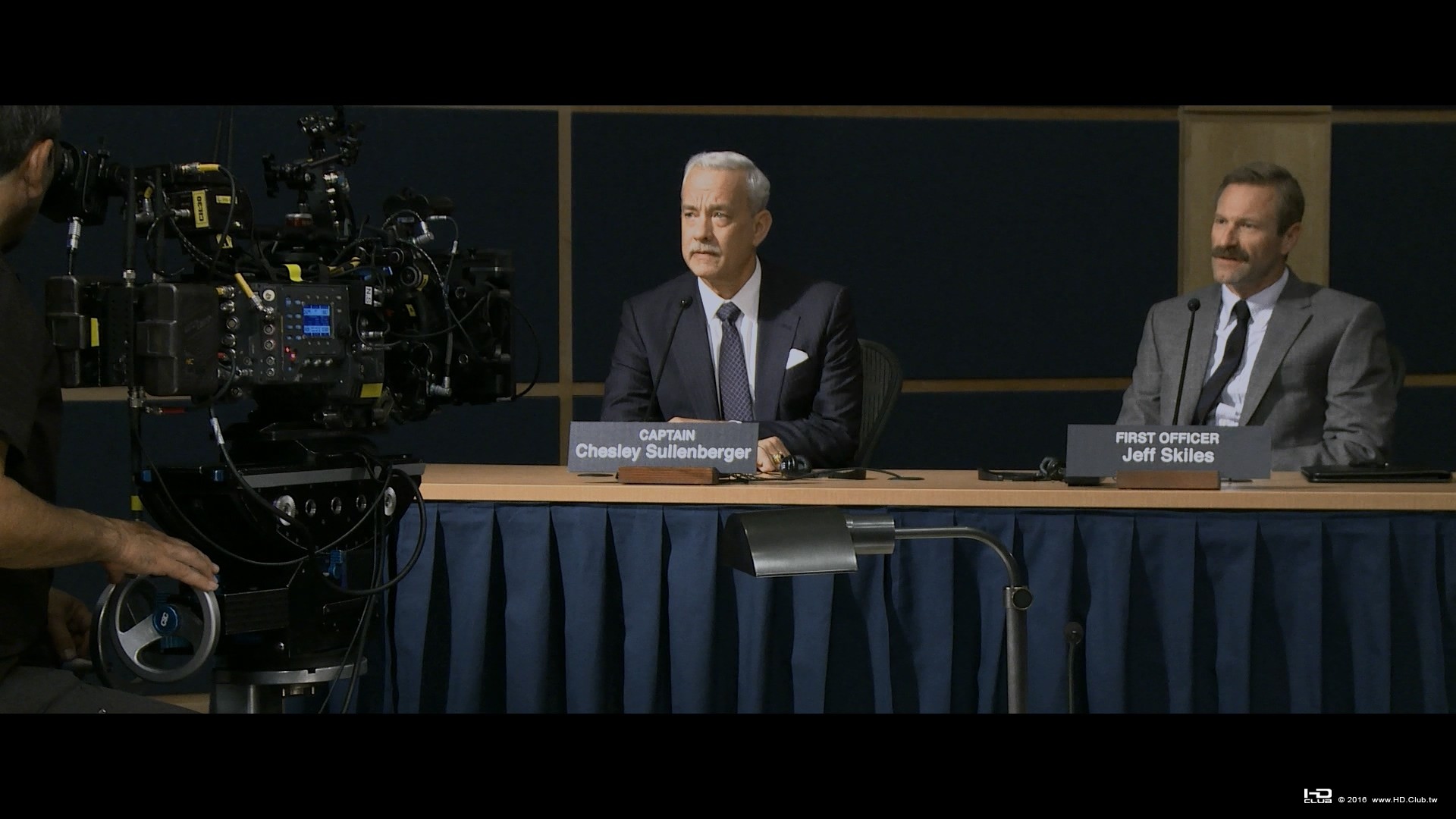 SULLY_TRAILER_4_W_GC.mov_20160820_090540.304.jpg