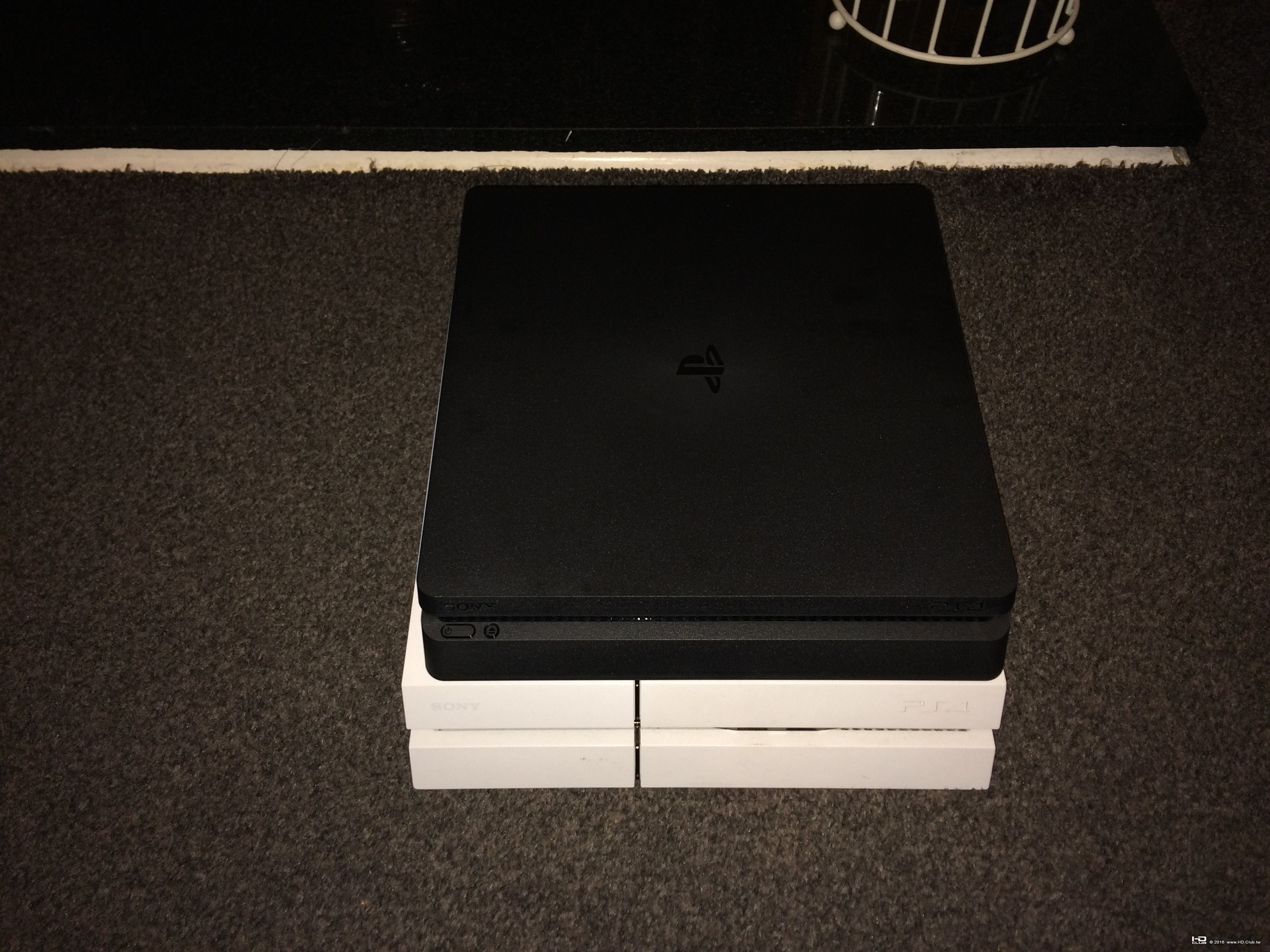 PS4-Slim_08-21-16_013.jpg