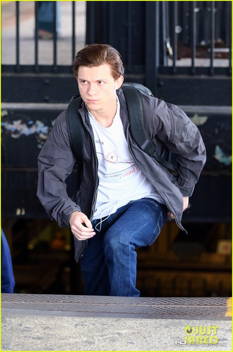 tom-holland-films-spider-man-homecoming-queens-09.JPG