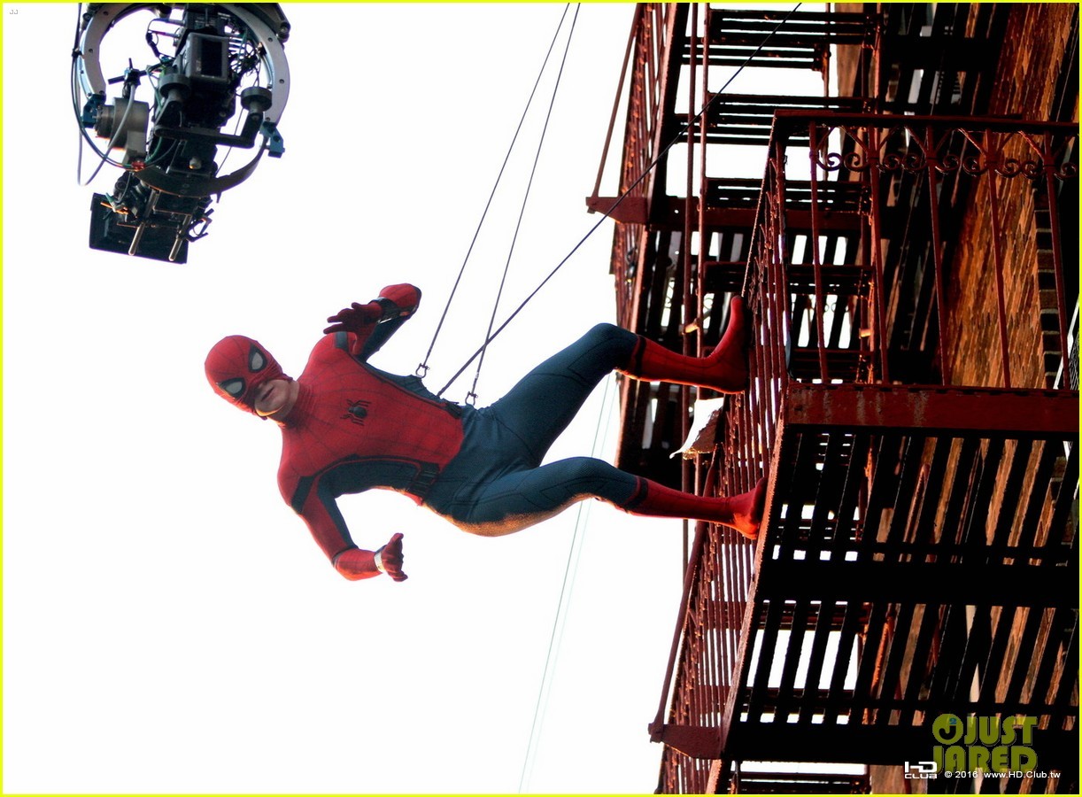 tom-holland-performs-his-own-spider-man-stunts-on-nyc-fire-escape-01.jpg