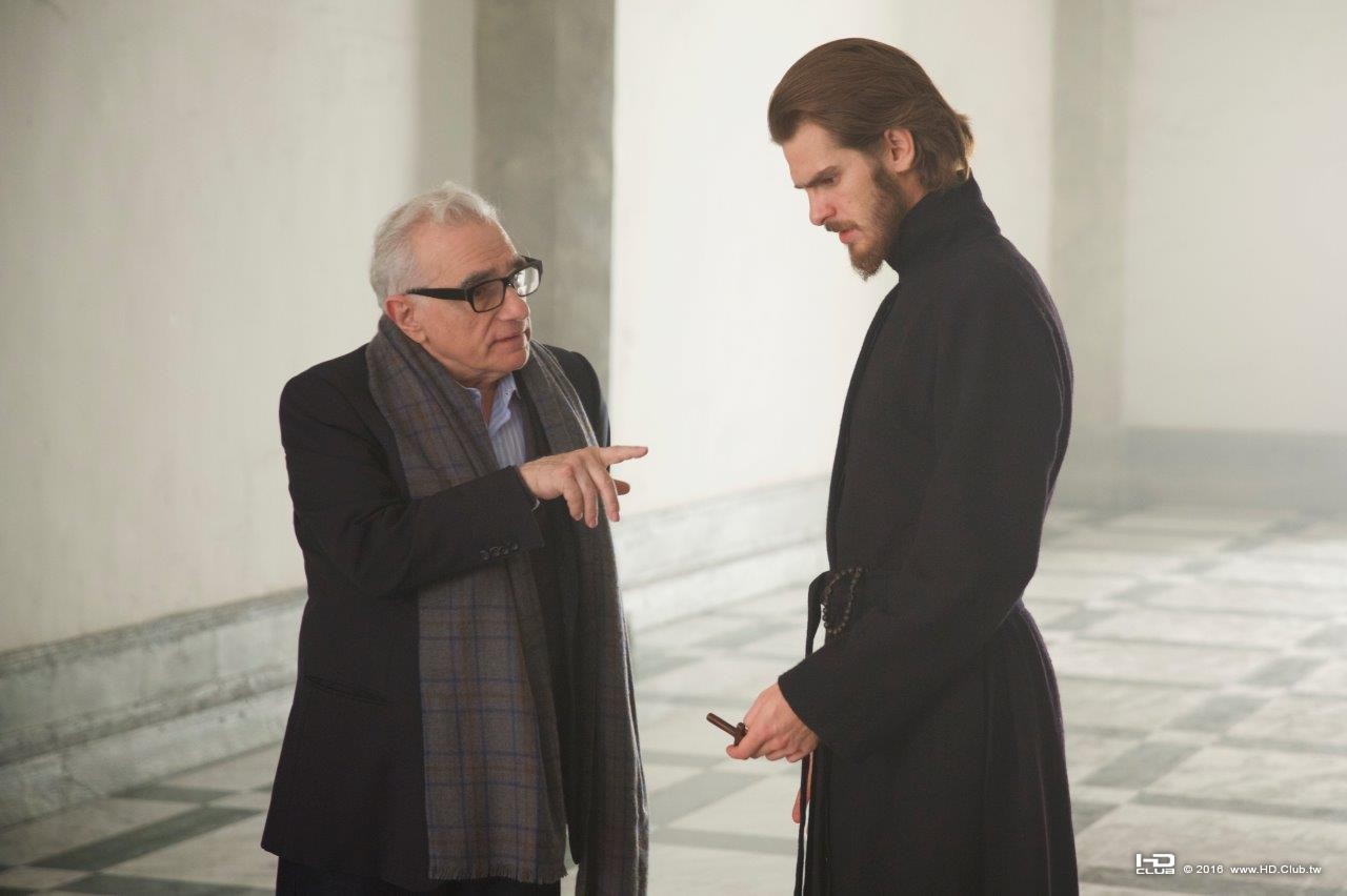 Martin-Scorsese-Andrew-Garfield-Silence.jpg